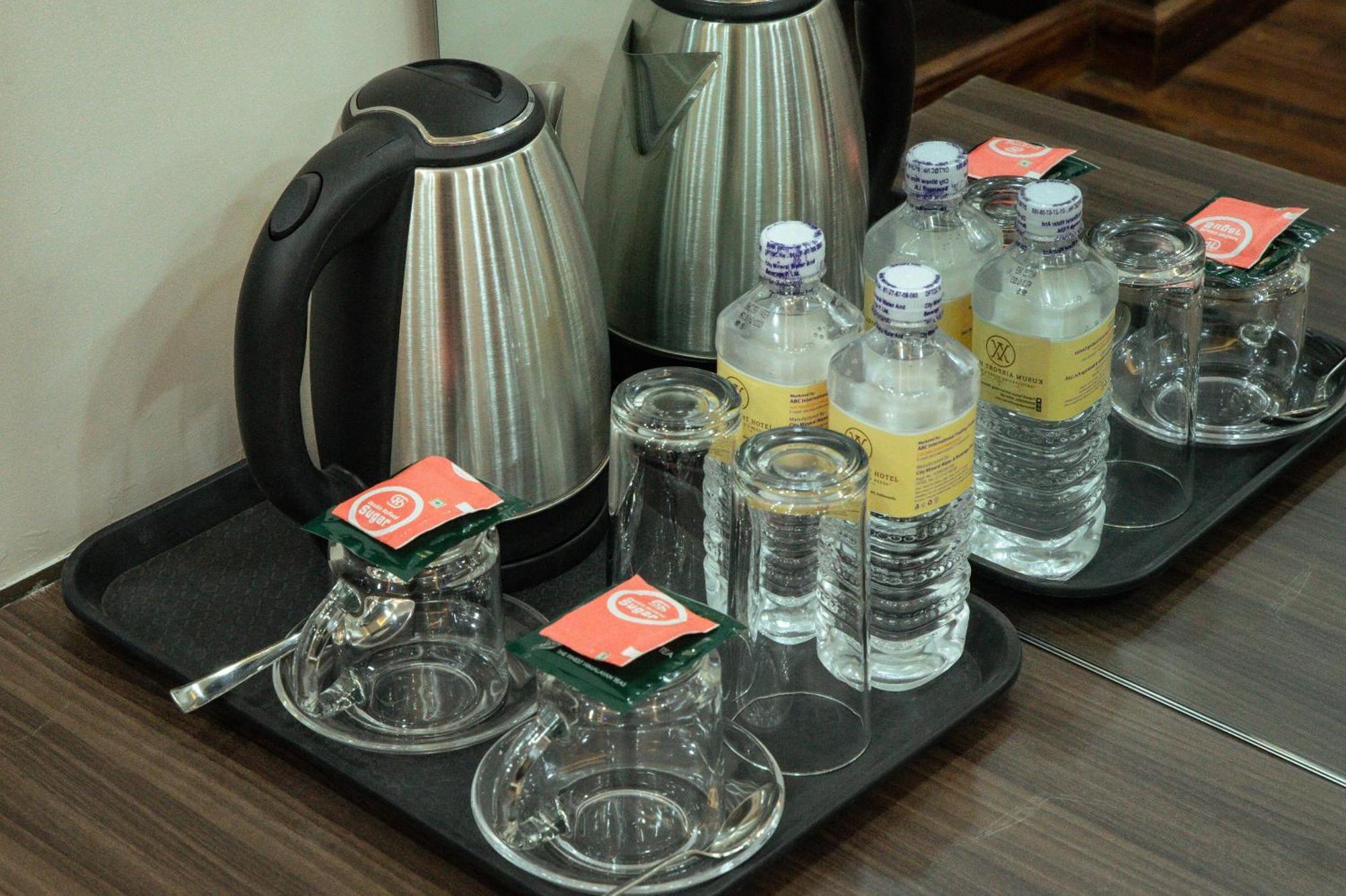 Kusum Airport Hotel Katmandu Zewnętrze zdjęcie